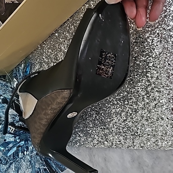 Michael Kors booties - Picture 4 of 5